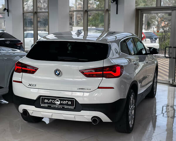 Білий БМВ X2, об'ємом двигуна 2 л та пробігом 64 тис. км за 23000 $, фото 6 на Automoto.ua