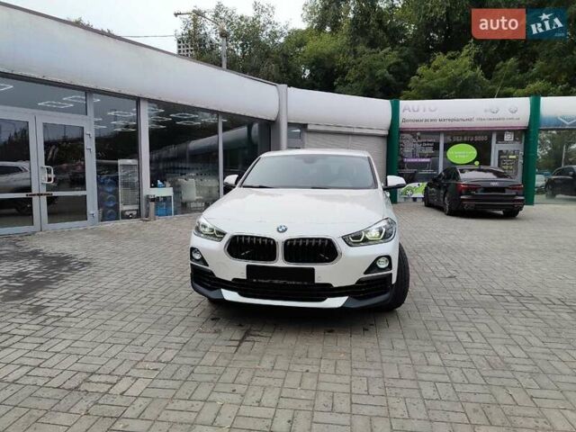 Белый БМВ X2, объемом двигателя 2 л и пробегом 50 тыс. км за 23400 $, фото 1 на Automoto.ua