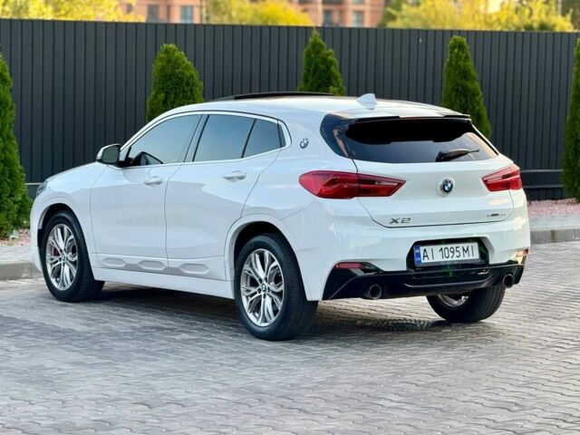Белый БМВ X2, объемом двигателя 2 л и пробегом 159 тыс. км за 20900 $, фото 1 на Automoto.ua