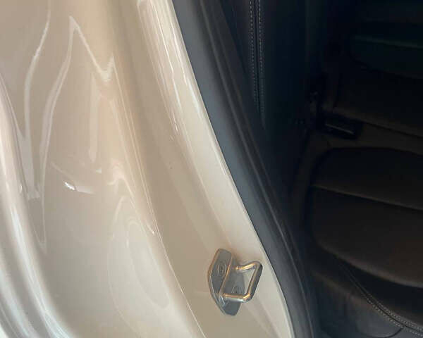 Білий БМВ X2, об'ємом двигуна 2 л та пробігом 53 тис. км за 24500 $, фото 24 на Automoto.ua