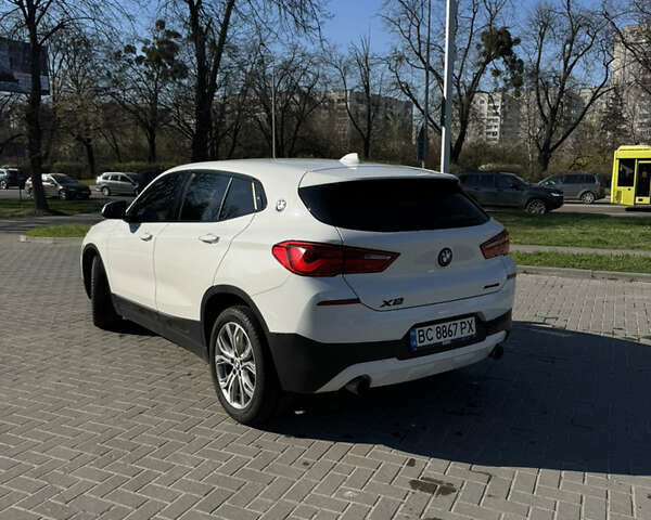 Белый БМВ X2, объемом двигателя 2 л и пробегом 77 тыс. км за 23200 $, фото 12 на Automoto.ua