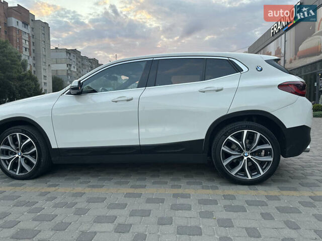 Белый БМВ X2, объемом двигателя 2 л и пробегом 73 тыс. км за 26300 $, фото 35 на Automoto.ua
