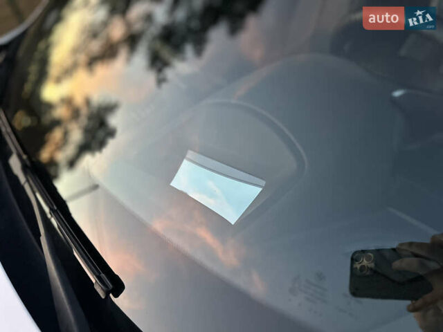 Белый БМВ X2, объемом двигателя 2 л и пробегом 128 тыс. км за 21700 $, фото 27 на Automoto.ua