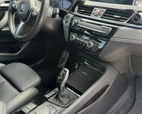 Белый БМВ X2, объемом двигателя 2 л и пробегом 108 тыс. км за 26999 $, фото 31 на Automoto.ua