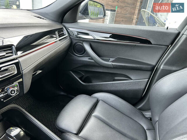 Белый БМВ X2, объемом двигателя 2 л и пробегом 119 тыс. км за 22500 $, фото 13 на Automoto.ua