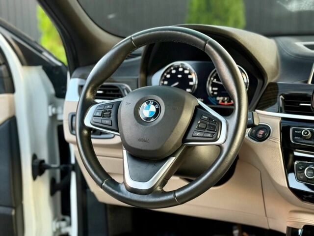 Белый БМВ X2, объемом двигателя 2 л и пробегом 159 тыс. км за 20900 $, фото 11 на Automoto.ua