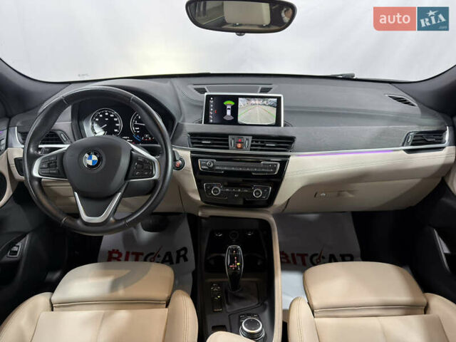 Белый БМВ X2, объемом двигателя 2 л и пробегом 56 тыс. км за 22900 $, фото 45 на Automoto.ua