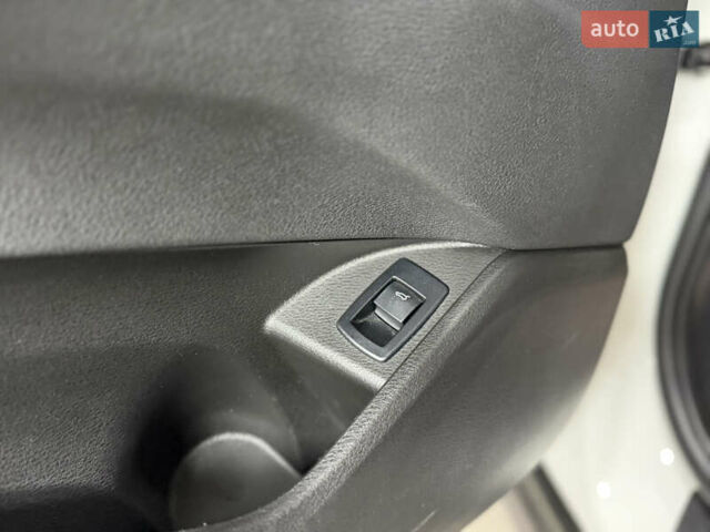 Белый БМВ X2, объемом двигателя 2 л и пробегом 56 тыс. км за 22900 $, фото 24 на Automoto.ua