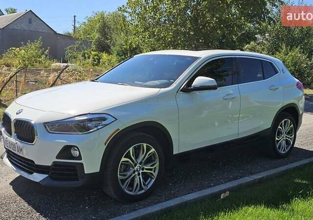 Белый БМВ X2, объемом двигателя 2 л и пробегом 84 тыс. км за 22800 $, фото 14 на Automoto.ua