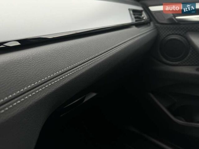 Белый БМВ X2, объемом двигателя 1.5 л и пробегом 46 тыс. км за 24900 $, фото 38 на Automoto.ua