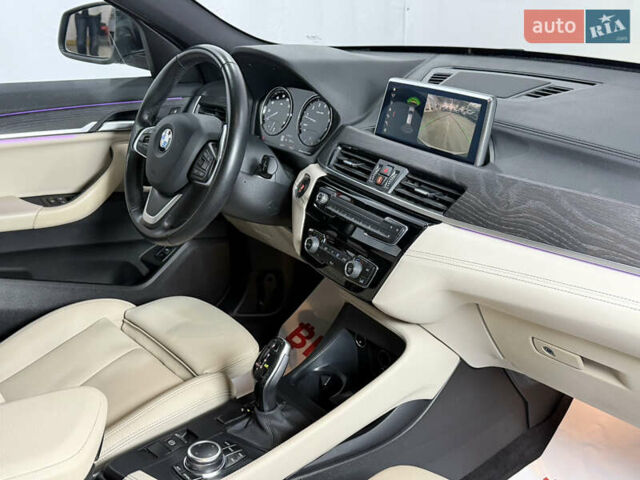 Белый БМВ X2, объемом двигателя 2 л и пробегом 56 тыс. км за 22900 $, фото 47 на Automoto.ua