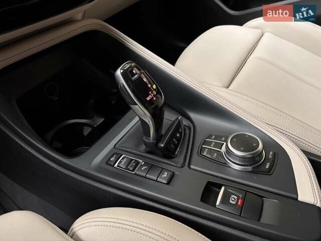 Белый БМВ X2, объемом двигателя 2 л и пробегом 67 тыс. км за 23000 $, фото 30 на Automoto.ua