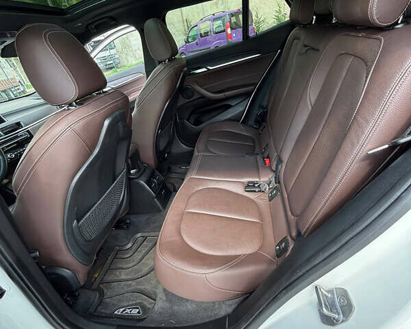 Білий БМВ X2, об'ємом двигуна 2 л та пробігом 113 тис. км за 24400 $, фото 25 на Automoto.ua
