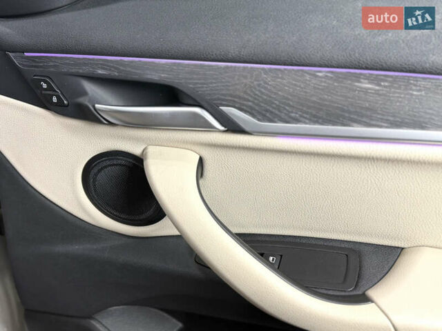Белый БМВ X2, объемом двигателя 2 л и пробегом 56 тыс. км за 22900 $, фото 43 на Automoto.ua