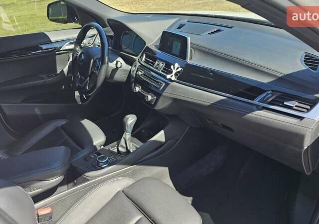 Белый БМВ X2, объемом двигателя 2 л и пробегом 84 тыс. км за 22800 $, фото 28 на Automoto.ua