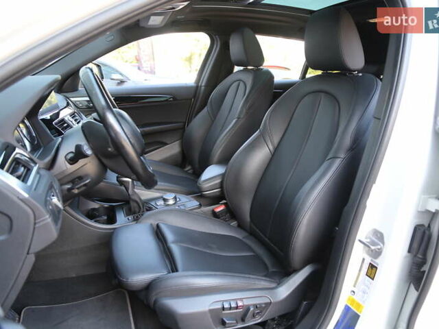 Белый БМВ X2, объемом двигателя 2 л и пробегом 131 тыс. км за 18500 $, фото 7 на Automoto.ua