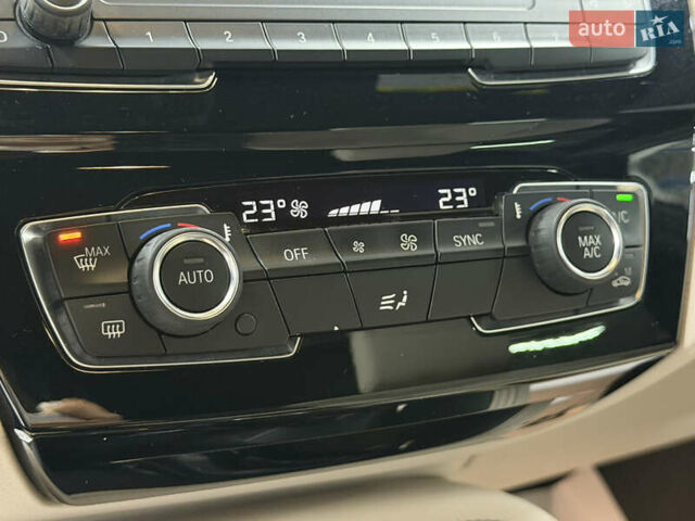 Белый БМВ X2, объемом двигателя 2 л и пробегом 56 тыс. км за 22900 $, фото 27 на Automoto.ua