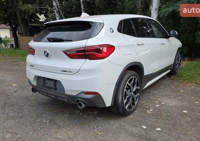 Белый БМВ X2, объемом двигателя 2 л и пробегом 111 тыс. км за 13300 $, фото 6 на Automoto.ua