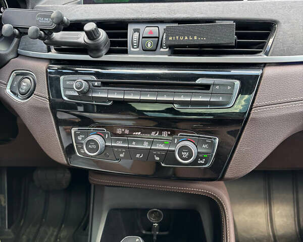 Білий БМВ X2, об'ємом двигуна 2 л та пробігом 113 тис. км за 24400 $, фото 19 на Automoto.ua
