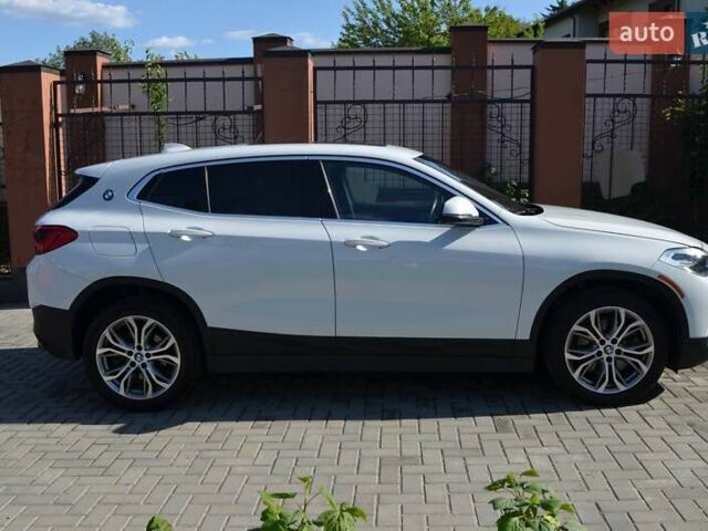 Белый БМВ X2, объемом двигателя 2 л и пробегом 74 тыс. км за 21900 $, фото 2 на Automoto.ua