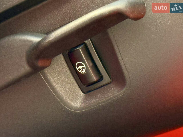 Белый БМВ X2, объемом двигателя 2 л и пробегом 142 тыс. км за 29999 $, фото 20 на Automoto.ua