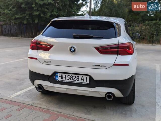 Белый БМВ X2, объемом двигателя 2 л и пробегом 55 тыс. км за 22800 $, фото 6 на Automoto.ua