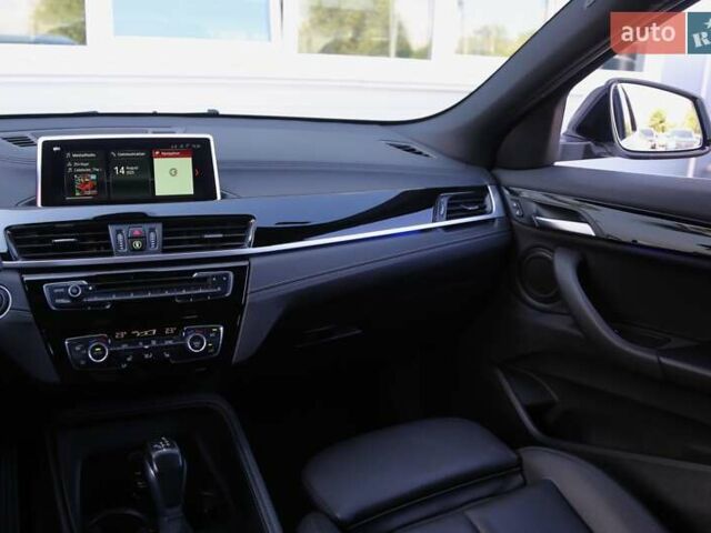 Белый БМВ X2, объемом двигателя 2 л и пробегом 131 тыс. км за 18500 $, фото 13 на Automoto.ua