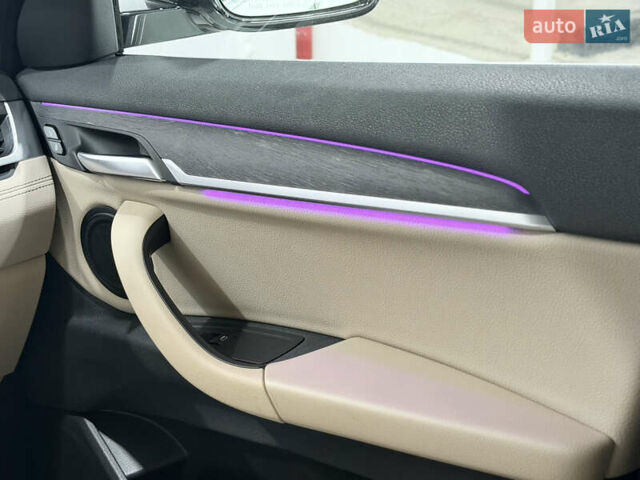 Белый БМВ X2, объемом двигателя 2 л и пробегом 56 тыс. км за 22900 $, фото 44 на Automoto.ua