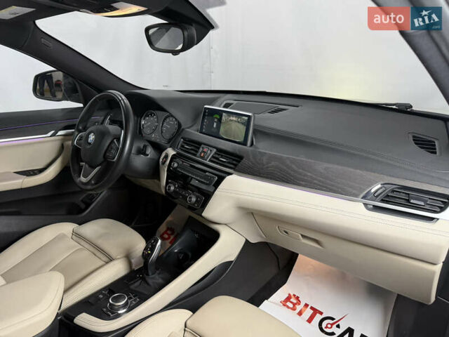 Белый БМВ X2, объемом двигателя 2 л и пробегом 56 тыс. км за 22900 $, фото 46 на Automoto.ua
