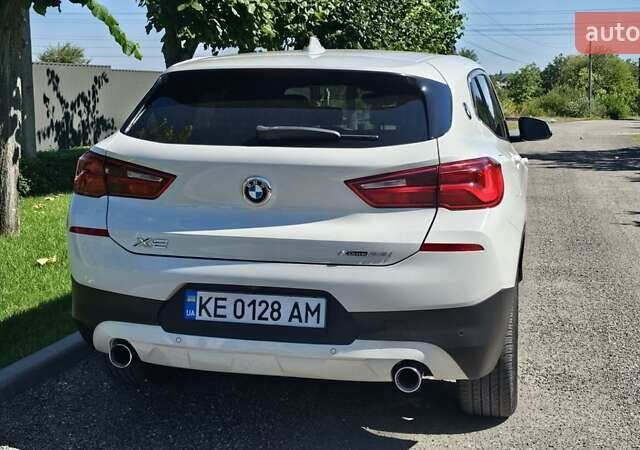 Белый БМВ X2, объемом двигателя 2 л и пробегом 84 тыс. км за 22800 $, фото 7 на Automoto.ua