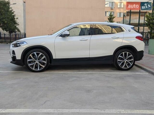 Белый БМВ X2, объемом двигателя 2 л и пробегом 55 тыс. км за 22800 $, фото 8 на Automoto.ua