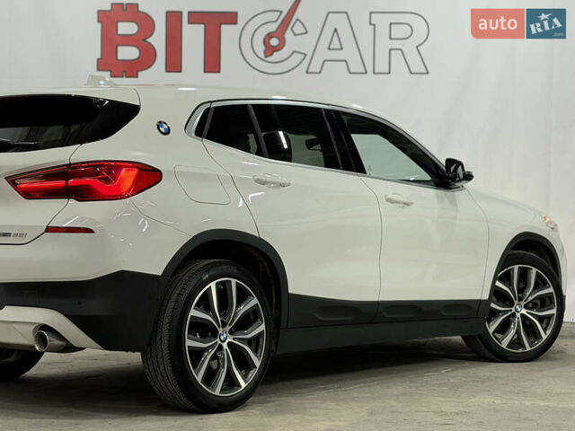 Белый БМВ X2, объемом двигателя 2 л и пробегом 56 тыс. км за 22900 $, фото 17 на Automoto.ua