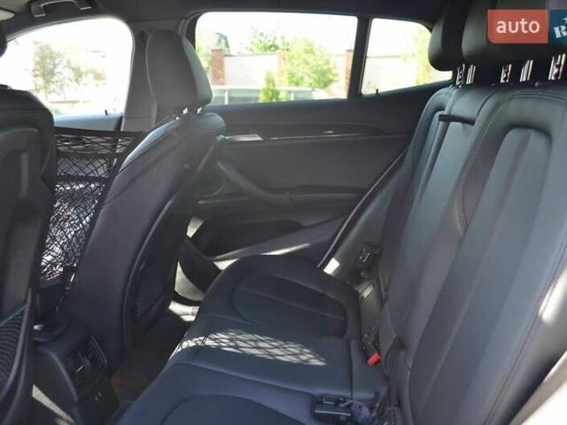 Белый БМВ X2, объемом двигателя 2 л и пробегом 74 тыс. км за 21900 $, фото 13 на Automoto.ua