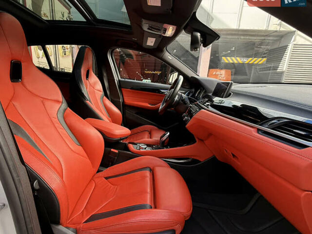 Белый БМВ X2, объемом двигателя 2 л и пробегом 142 тыс. км за 29999 $, фото 24 на Automoto.ua
