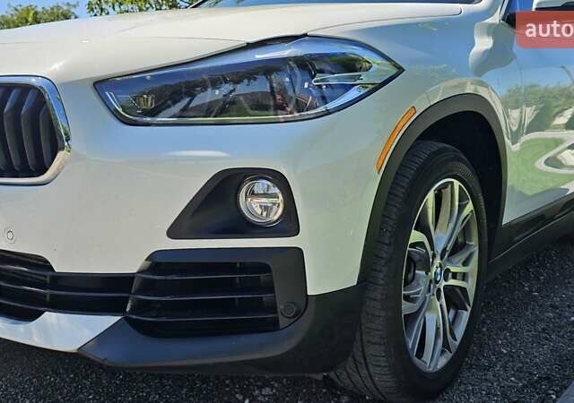 Белый БМВ X2, объемом двигателя 2 л и пробегом 84 тыс. км за 22800 $, фото 19 на Automoto.ua