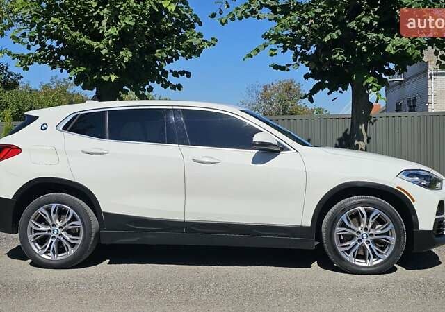 Белый БМВ X2, объемом двигателя 2 л и пробегом 84 тыс. км за 22800 $, фото 5 на Automoto.ua