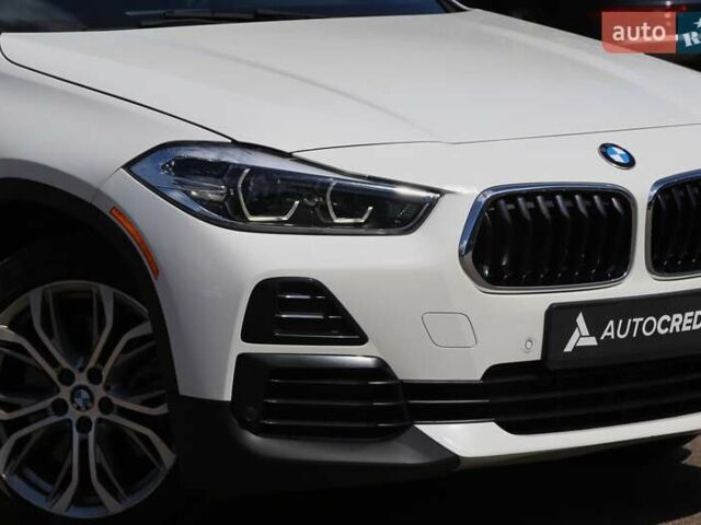 Белый БМВ X2, объемом двигателя 2 л и пробегом 131 тыс. км за 18500 $, фото 3 на Automoto.ua