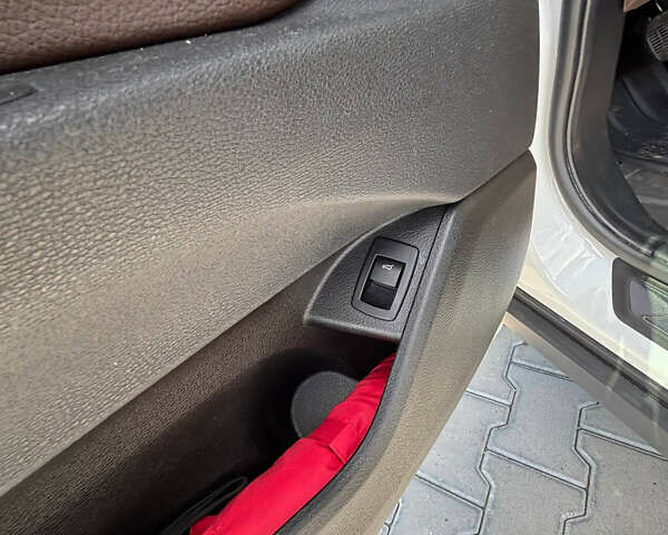 Білий БМВ X2, об'ємом двигуна 2 л та пробігом 113 тис. км за 24400 $, фото 15 на Automoto.ua