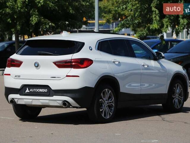 Белый БМВ X2, объемом двигателя 2 л и пробегом 131 тыс. км за 18500 $, фото 5 на Automoto.ua