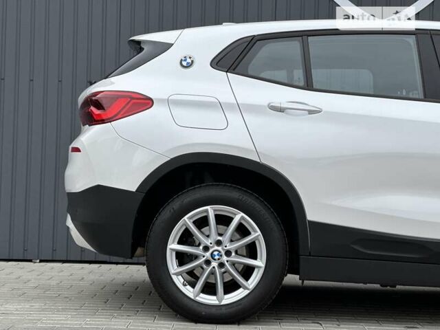 Белый БМВ X2, объемом двигателя 1.5 л и пробегом 46 тыс. км за 24900 $, фото 7 на Automoto.ua