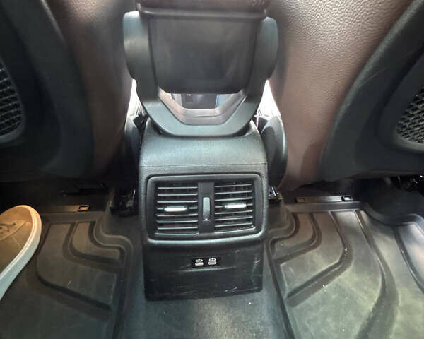 Білий БМВ X2, об'ємом двигуна 2 л та пробігом 113 тис. км за 24400 $, фото 26 на Automoto.ua
