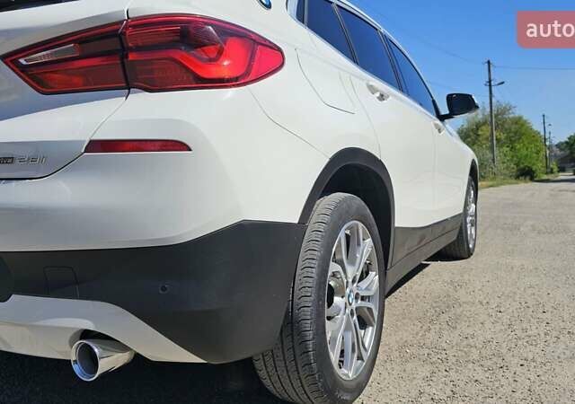 Белый БМВ X2, объемом двигателя 2 л и пробегом 84 тыс. км за 22800 $, фото 20 на Automoto.ua