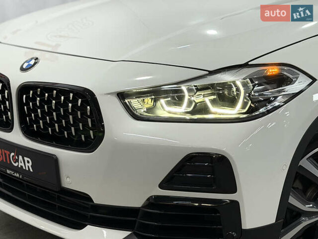 Белый БМВ X2, объемом двигателя 2 л и пробегом 56 тыс. км за 22900 $, фото 11 на Automoto.ua