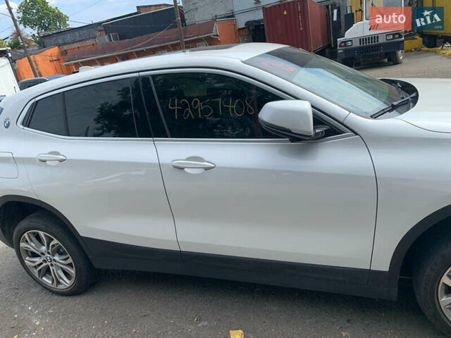 Белый БМВ X2, объемом двигателя 2 л и пробегом 70 тыс. км за 17000 $, фото 5 на Automoto.ua