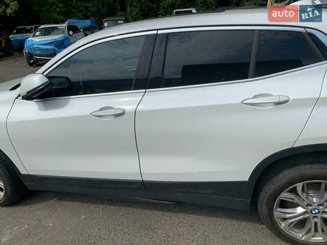 Белый БМВ X2, объемом двигателя 2 л и пробегом 70 тыс. км за 17000 $, фото 10 на Automoto.ua
