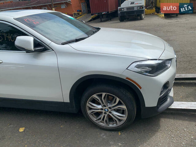 Белый БМВ X2, объемом двигателя 2 л и пробегом 70 тыс. км за 17000 $, фото 4 на Automoto.ua