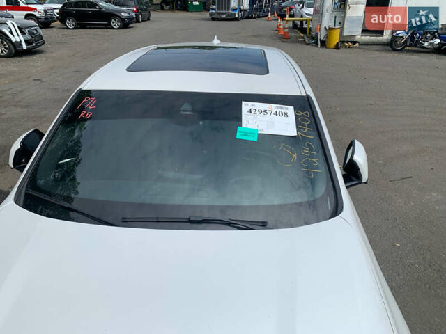 Белый БМВ X2, объемом двигателя 2 л и пробегом 70 тыс. км за 17000 $, фото 3 на Automoto.ua