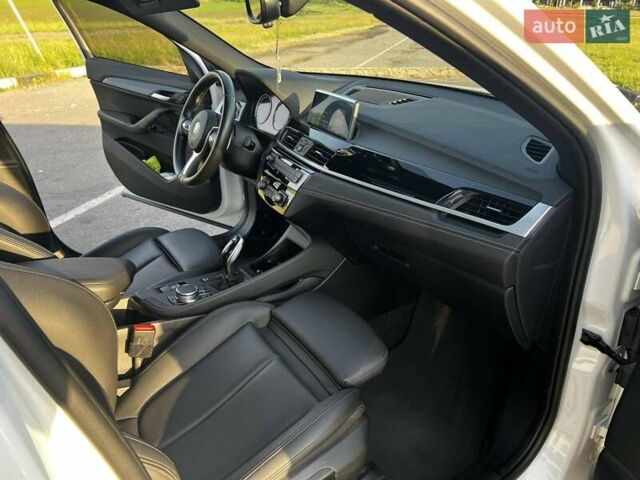 Белый БМВ X2, объемом двигателя 2 л и пробегом 43 тыс. км за 24900 $, фото 7 на Automoto.ua