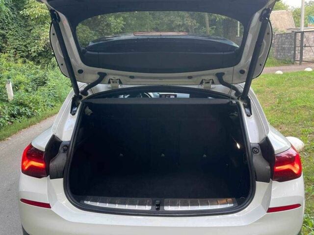 Белый БМВ X2, объемом двигателя 2 л и пробегом 139 тыс. км за 20727 $, фото 6 на Automoto.ua