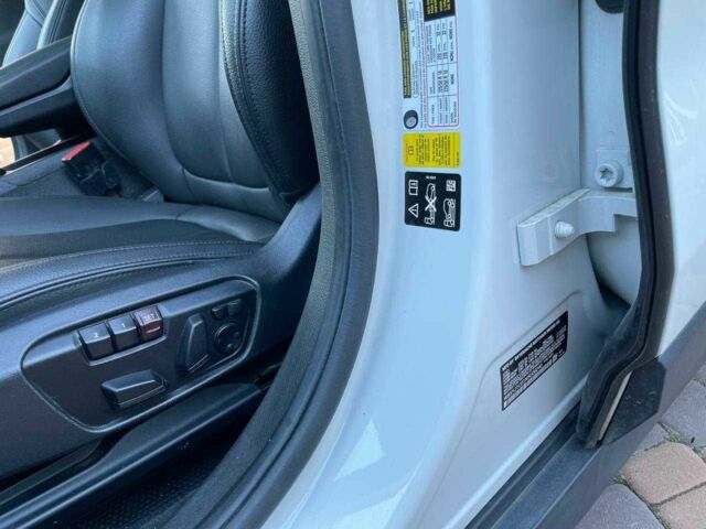 Белый БМВ X2, объемом двигателя 2 л и пробегом 139 тыс. км за 20727 $, фото 18 на Automoto.ua